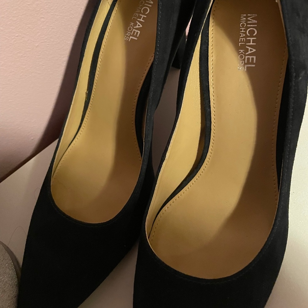 Michael Kors navy/ suede pump, 3.5 inch heels